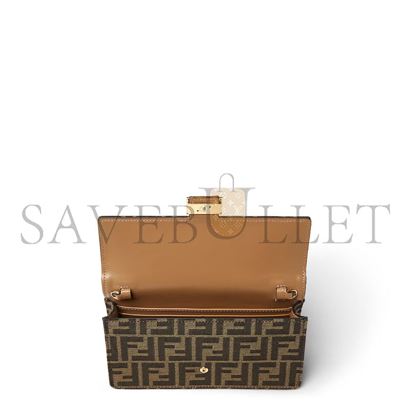 FENDI WALLET ON CHAIN BAGUETTE 8M0498A98PF0A6E (21*11.5*5cm) FENDI WALLET ON CHAIN BAGUETTE 8M0498A98PF0A6E (21*11.5*5cm)